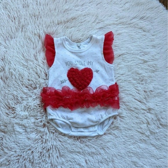 Kyle & Deena You Stole My Heart Tulle Ruffle Onesie 0-3m - Picture 2 of 5